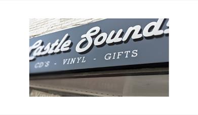 records shop frontage image