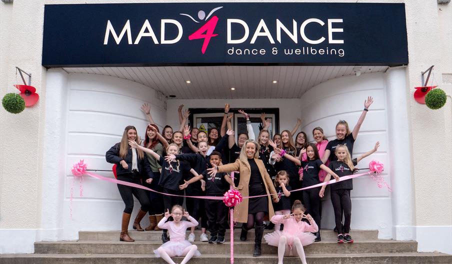 pupils outside mad4dance